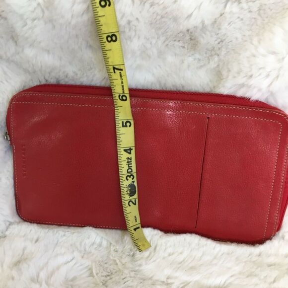 Levenger Large Red Leather Documents Zip-up Wallet - Picture 8 of 8